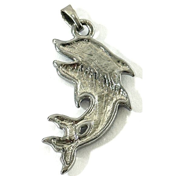 Vintage Abalone Shell Dolphin Pendant Silver Tone Ocean Sea Life Jewelry - Picture 3 of 3